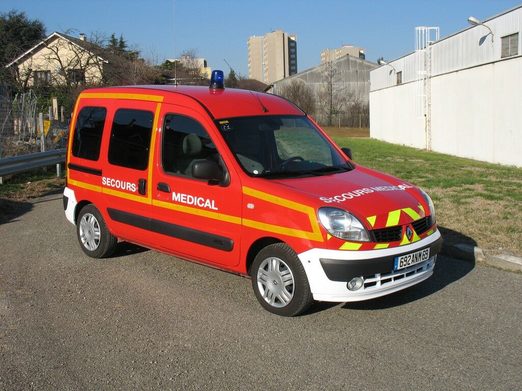 bonjour,un des 5 kangoo 3SM du 69 : 30 NOV 328.jpg