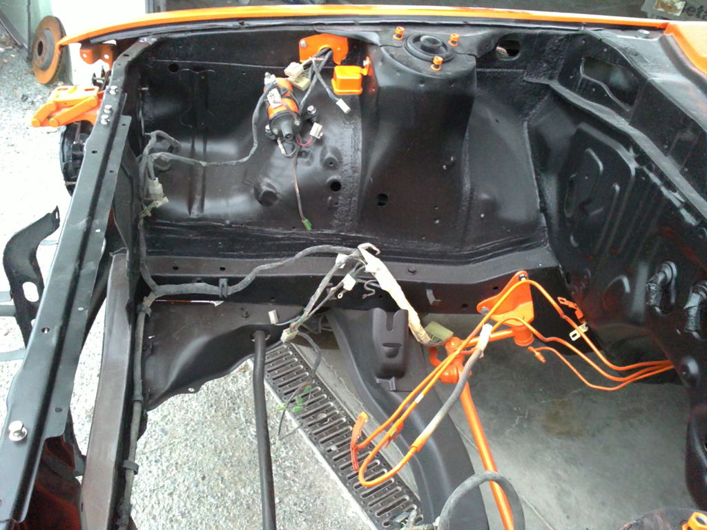 Remontage accessoires compartiment moteur : 14102010924.JPG