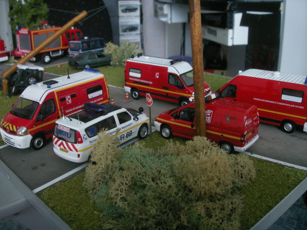 véhicules de pompiers en miniatures : pict1372oh0.jpg