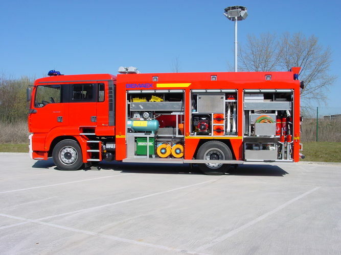 pompier : 71581zg1.jpg