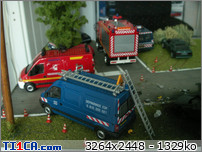 véhicules de pompiers en miniatures : pict1380aq0.jpg